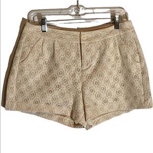 LC Lauren Conrad Women's Lace Floral Flat Front Chino Shorts Nude Tan Size 6